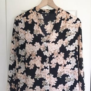 Floral Blouse SZ Small